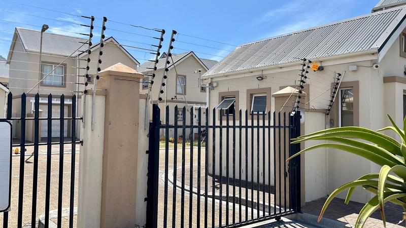 To Let 3 Bedroom Property for Rent in Costa Da Gama Western Cape